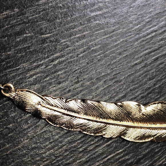 Golden Feather Quill Statement Necklace - Picture 3 of 7